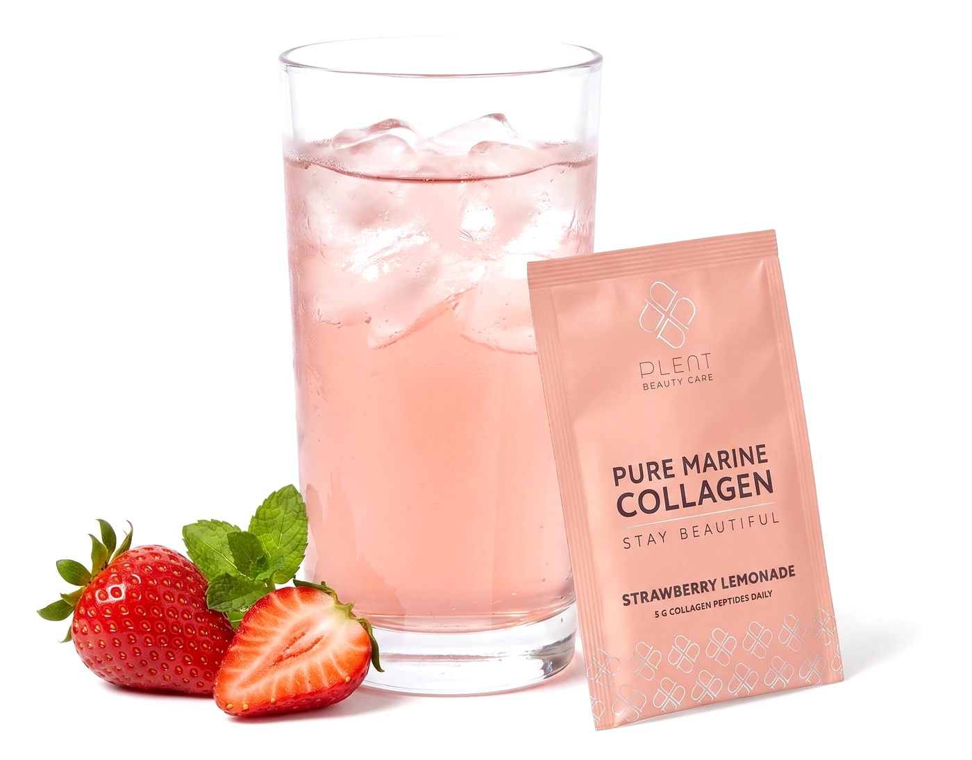 Kolagen z witaminą C w szklance napoju o smaku truskawkowej lemoniady